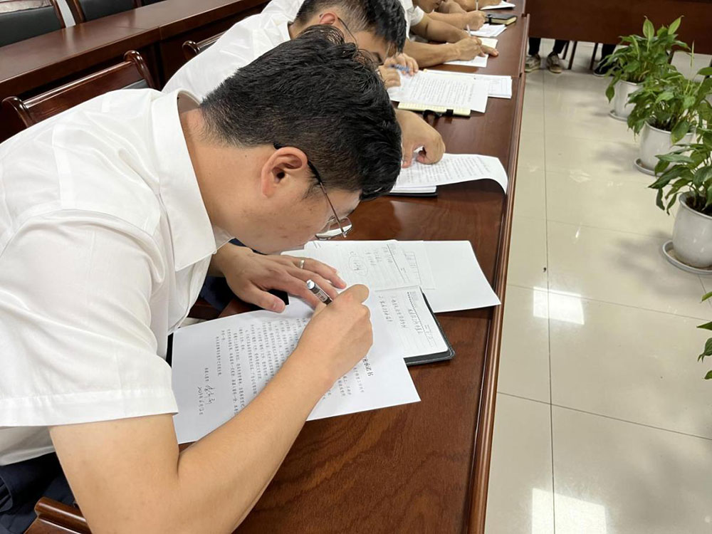 城建投公司召開全體員工大會暨安全生產(chǎn)、保密工作會議?