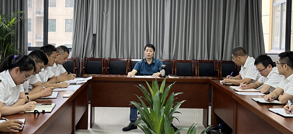 城建投公司黨支部召開(kāi)黨員（擴(kuò)大）會(huì)議暨酒駕、醉駕等違法犯罪行為警示教育集體談話會(huì)